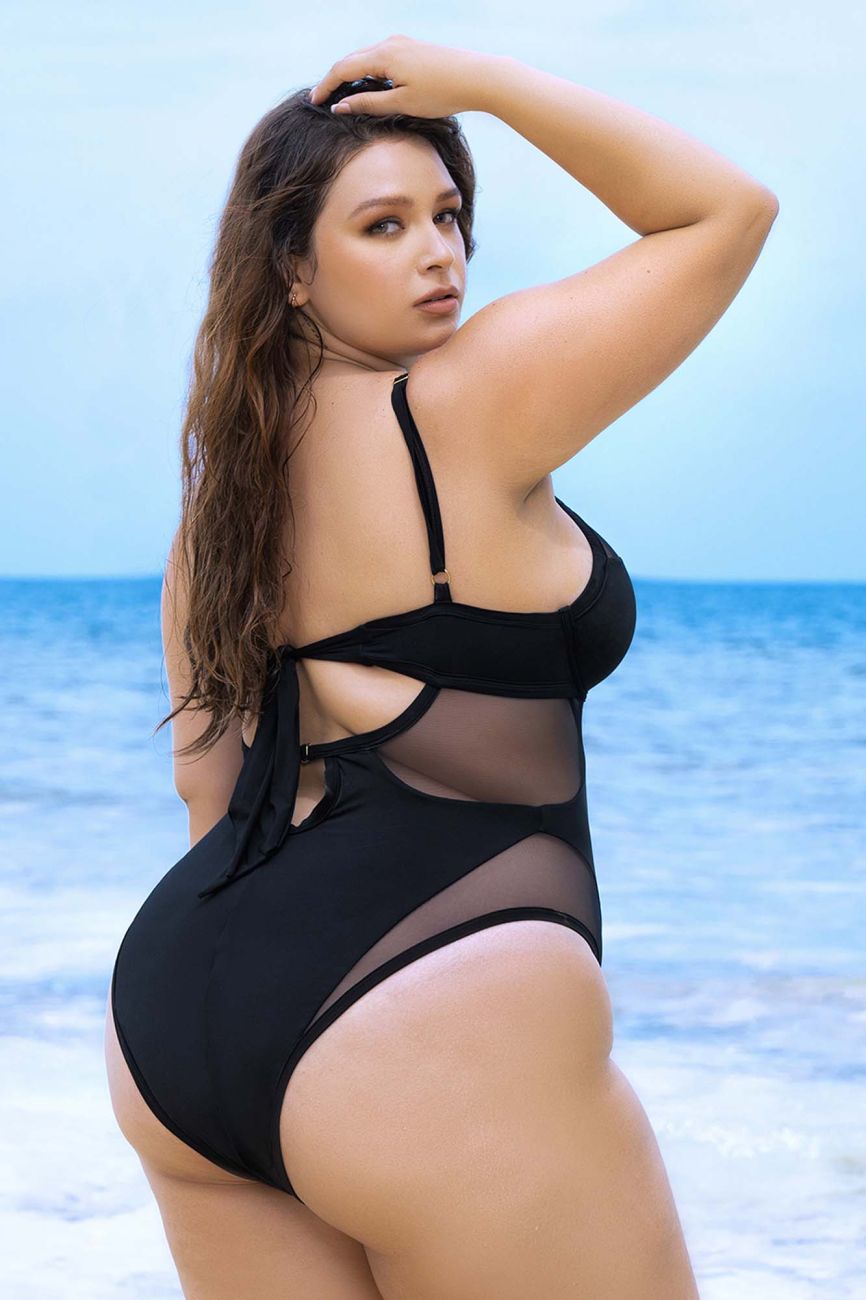 Underwired One Piece Swimsuit Color Black